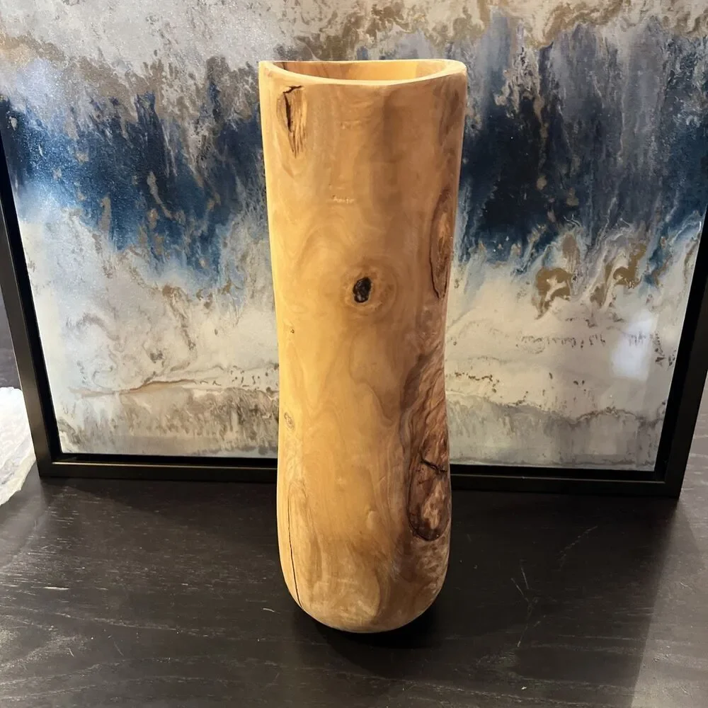 Unbranded hand carved